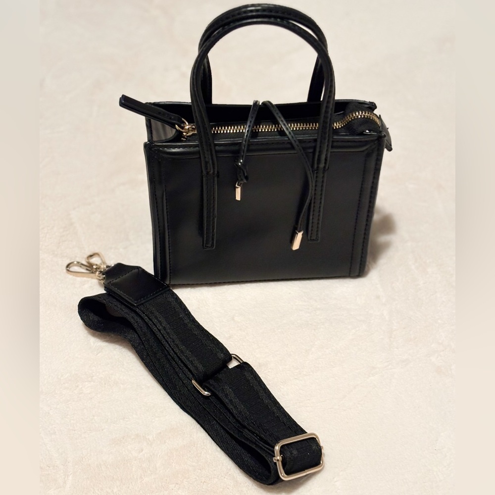 Zara City Crossbody Bag with Strap